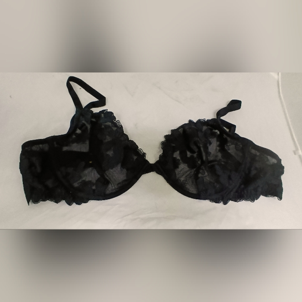 2 36DDD Victoria secret underwire lace bras - Picture 5 of 6
